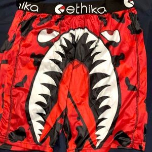 Ethika set